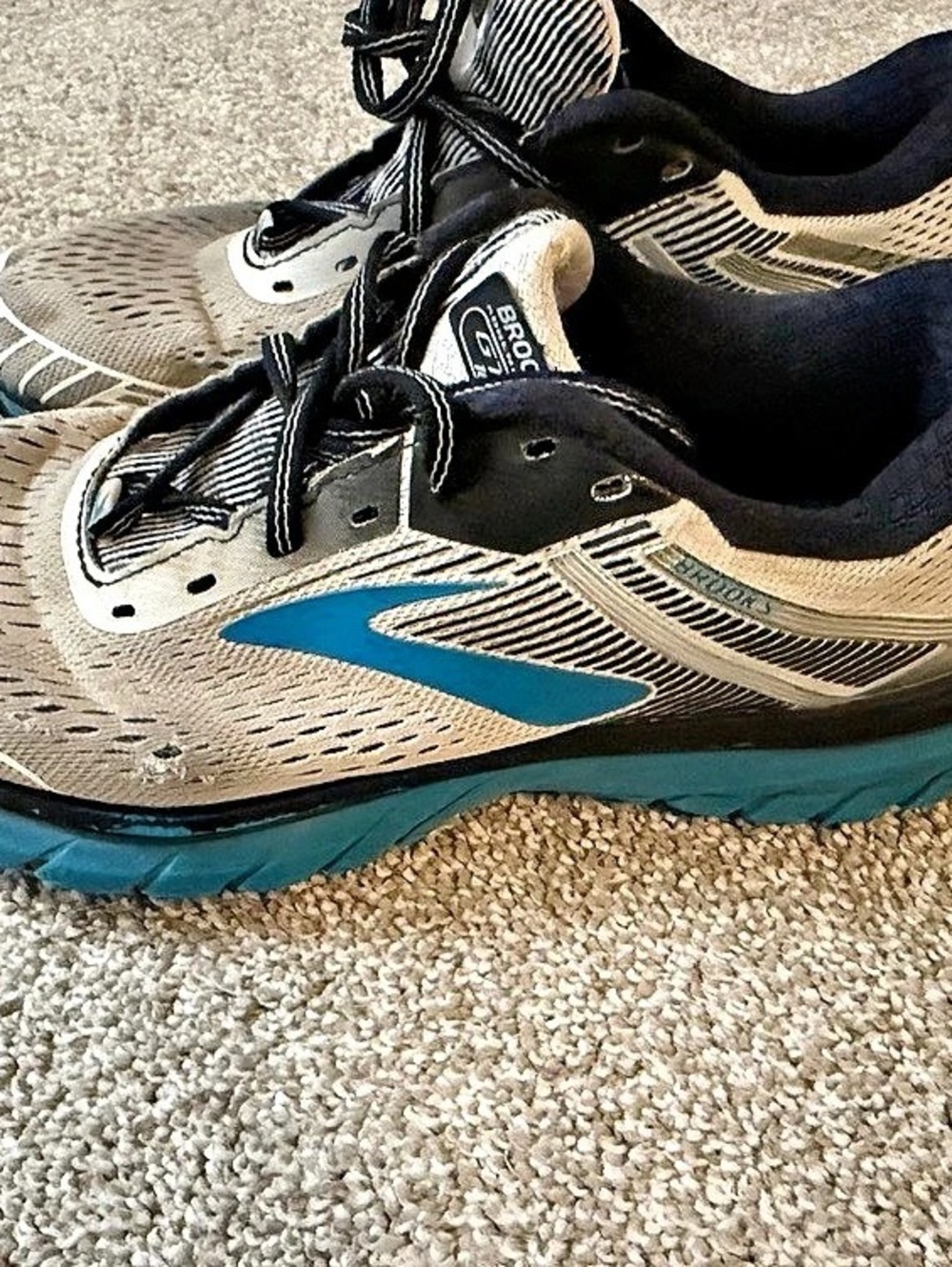 Brooks Adrenaline 18Athletic Shoes Gray & Blue US 8.5 B